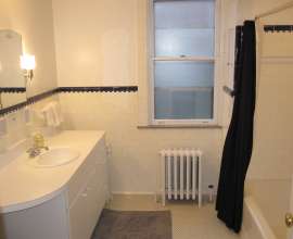 Apt 4 Bathroom